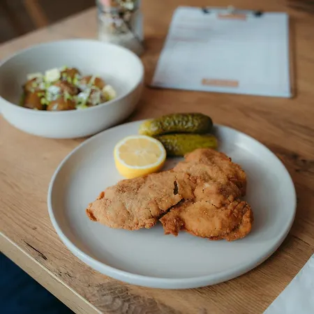 Гостевой дом A Restaurace Vtelenka *