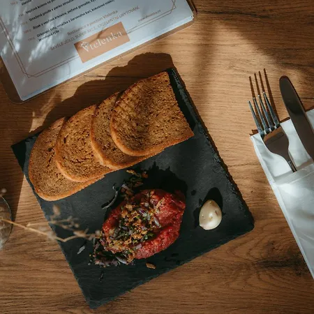 Pensjonat A Restaurace Vtelenka *